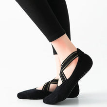 Cargar imagen en el visor de la galería, Anti-Slip Yoga &amp; Pilates Socks  Breathable Quick Dry Backless Barre Dance Socks
