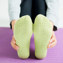 Cargar imagen en el visor de la galería, Anti-Slip Yoga &amp; Pilates Ankle Socks Breathable Backless Dance Sports Socks
