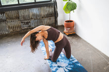 Cargar imagen en el visor de la galería, Ataraxy Yoga Mat – Non-Slip Grip, Cushioned Support &amp; Serenity-Inspired Design-3
