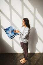 Cargar imagen en el visor de la galería, Foldable Yoga Mat Suede Top – Ataraxy | Lightweight, Travel-Friendly, Eco Yoga Mat by Yune Yoga
