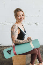 Cargar imagen en el visor de la galería, Hemlock Yoga Strap – Multicolor Stretching Strap w/ Metal Buckles | Yune Yoga-1
