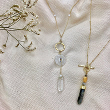 Cargar imagen en el visor de la galería, Solar Quartz + Crystal Y Necklace
