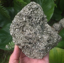Cargar imagen en el visor de la galería, Pyrite Specimens Clusters
