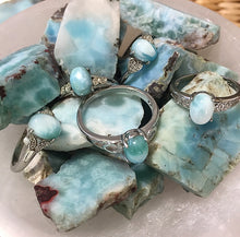 Cargar imagen en el visor de la galería, Larimar White Bronze Ring
