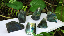 Cargar imagen en el visor de la galería, Labradorite Self Stand Slabs
