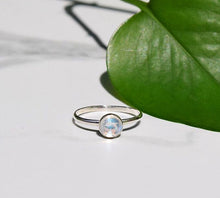 Cargar imagen en el visor de la galería, Moonstone Silver 925 Ring
