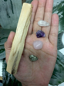 Kit / 4 Small Escential Crystals  + Palo Santo