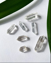 Cargar imagen en el visor de la galería, Herikmer Raw Diamond
