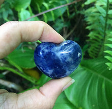 Cargar imagen en el visor de la galería, Sodalite Fluffy Hearts 50mm
