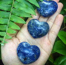 Cargar imagen en el visor de la galería, Sodalite Fluffy Hearts 50mm
