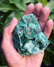 Cargar imagen en el visor de la galería, Malachite Raw Specimen
