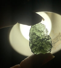 Cargar imagen en el visor de la galería, Moldavite 5.61G
