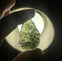 Cargar imagen en el visor de la galería, Moldavite 5.58G
