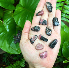 Cargar imagen en el visor de la galería, Rodocrosite Tumblestones
