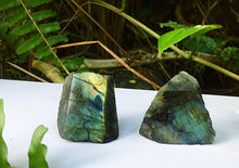 Cargar imagen en el visor de la galería, Labradorite Self Stand Slabs
