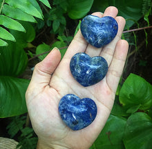Cargar imagen en el visor de la galería, Sodalite Fluffy Hearts 50mm
