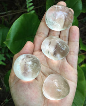 Cargar imagen en el visor de la galería, Crystal Quartz Tumblestones
