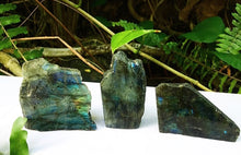 Cargar imagen en el visor de la galería, Labradorite Self Stand Slabs
