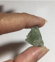 Cargar imagen en el visor de la galería, Moldavite 1.19G
