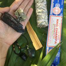 Cargar imagen en el visor de la galería, Kit / 2 Reiki Necklace + Tourmaline Stick + Pyrite + Palo Santo + Sage Smudge + Nag Champa Incense
