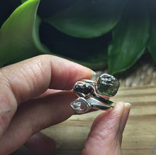 Cargar imagen en el visor de la galería, Rough Moldavite, Campo del Cielo, Herikmer Diamond 925 Spiral Silver Ring
