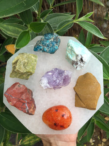 Chakra Set / 7 Large Crystals + Large Selenite Charging Plate