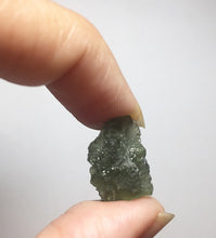 Cargar imagen en el visor de la galería, Moldavite 2.19G
